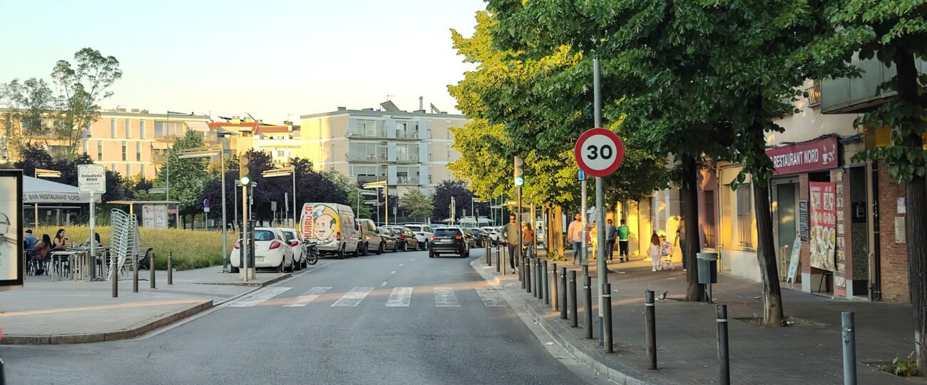 El passeig Vint-i-dos de Juliol ja és una via a 30 km/h